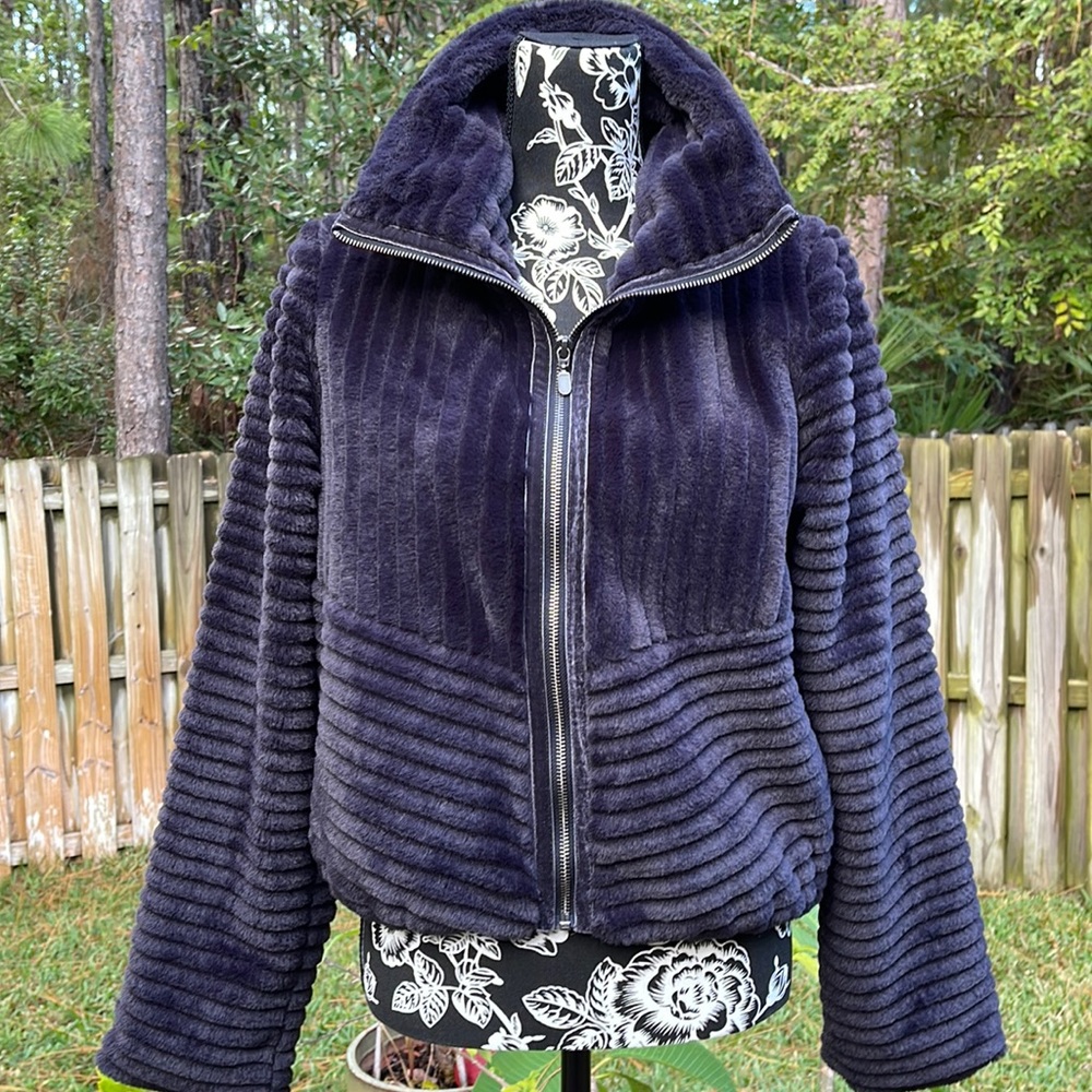 Anthropologie Natasha Faux Fur Bomber size medium. Color carbon